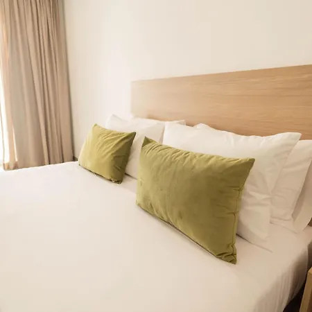 Lovely Cityscape Otel